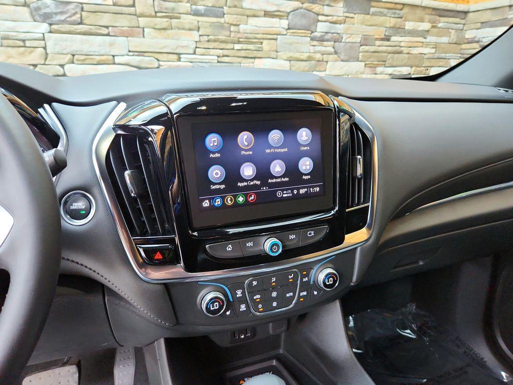 used 2023 Chevrolet Traverse car, priced at $31,599