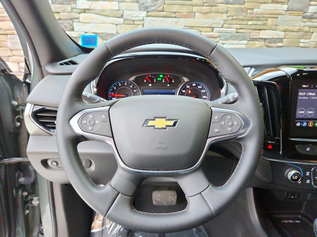 used 2023 Chevrolet Traverse car, priced at $31,599