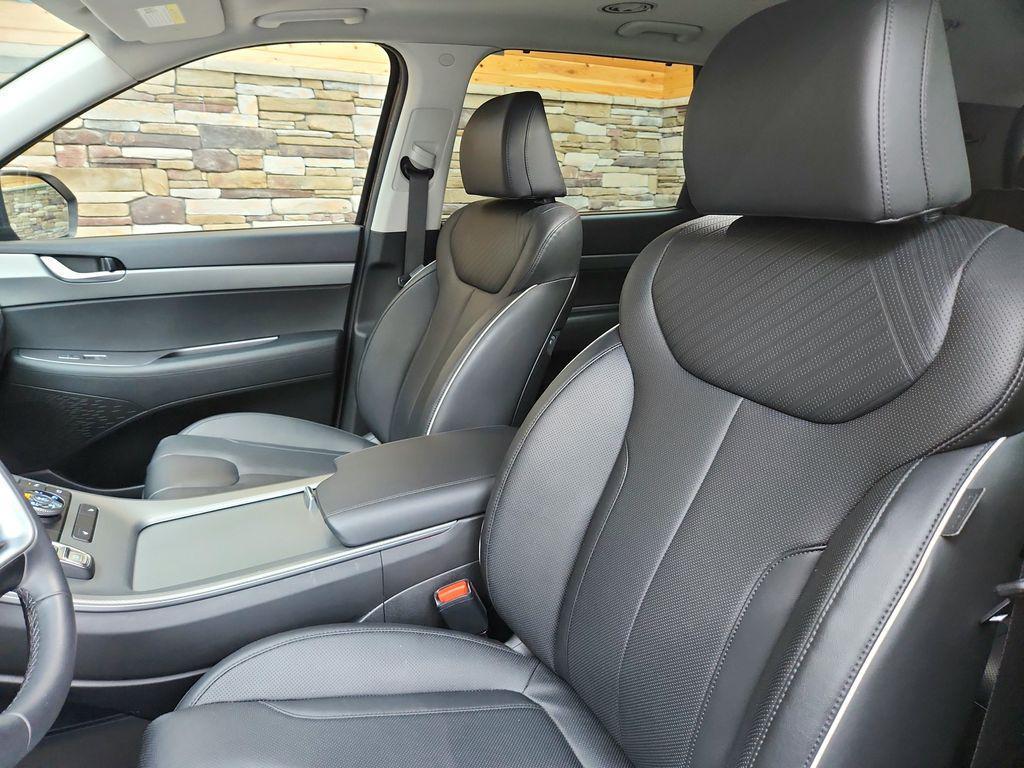 used 2024 Hyundai Palisade car, priced at $37,999