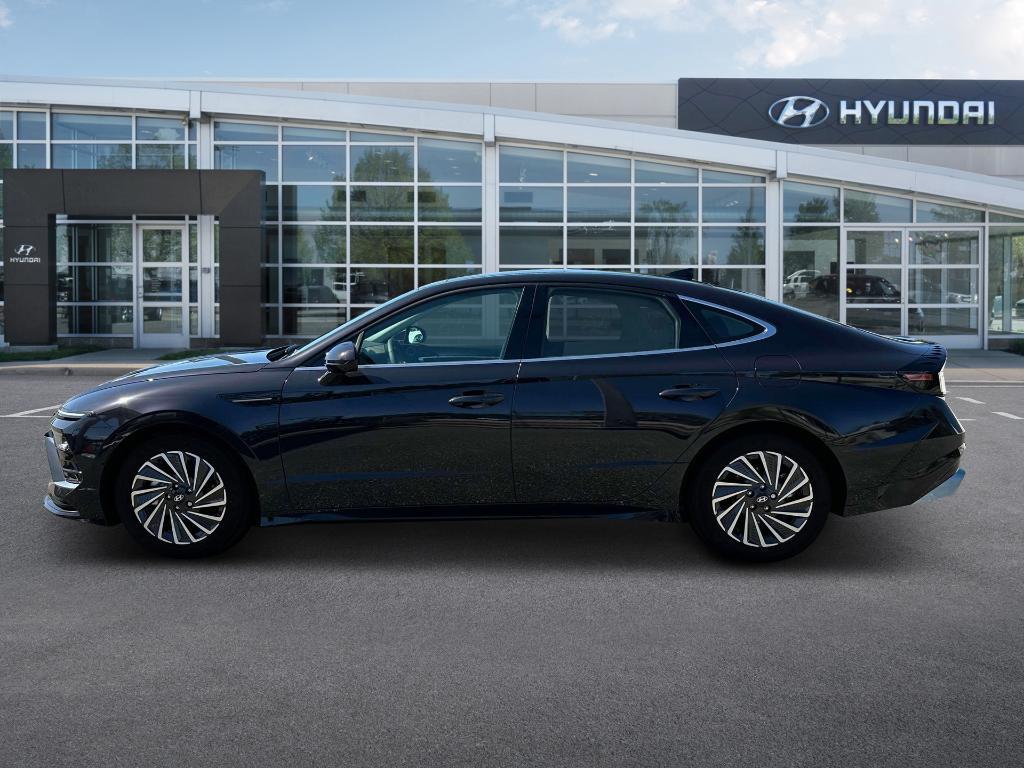 new 2025 Hyundai Sonata Hybrid car, priced at $39,385