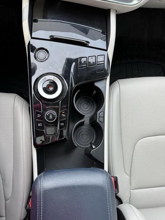 used 2023 Kia Sportage Hybrid car, priced at $26,299