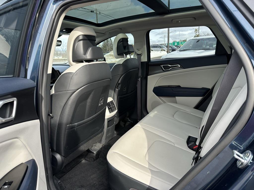 used 2023 Kia Sportage Hybrid car, priced at $26,299