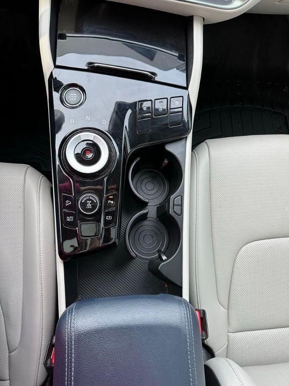 used 2023 Kia Sportage Hybrid car, priced at $24,999