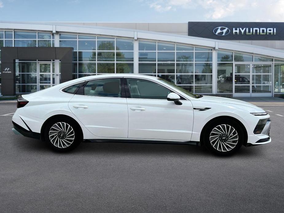 new 2024 Hyundai Sonata Hybrid car, priced at $32,985