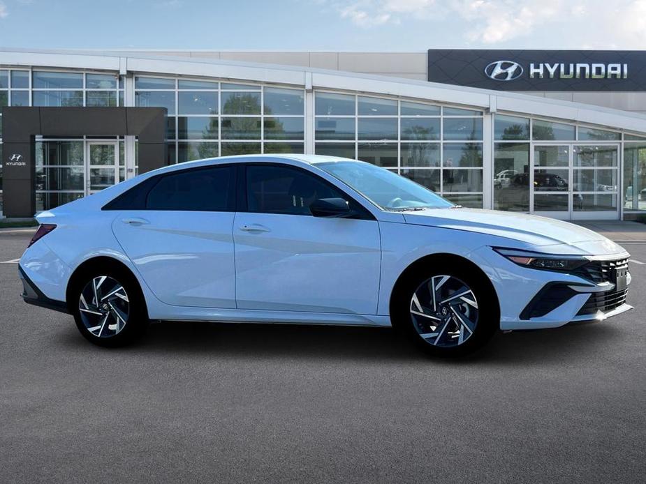 new 2025 Hyundai Elantra car, priced at $25,135