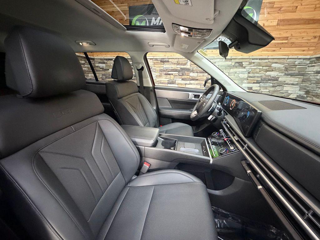 used 2025 Hyundai Santa Fe car, priced at $43,205