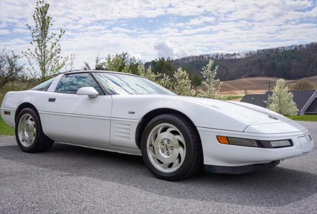 used 1994 Chevrolet Corvette car, priced at $13,995