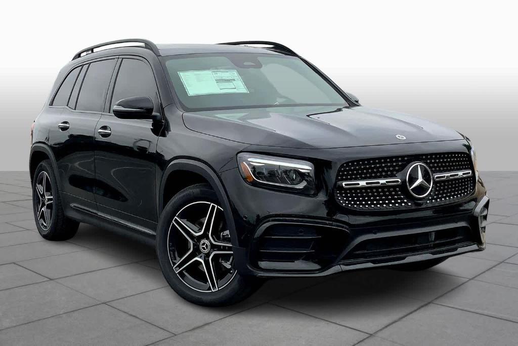 new 2024 Mercedes-Benz GLB 250 car, priced at $52,625