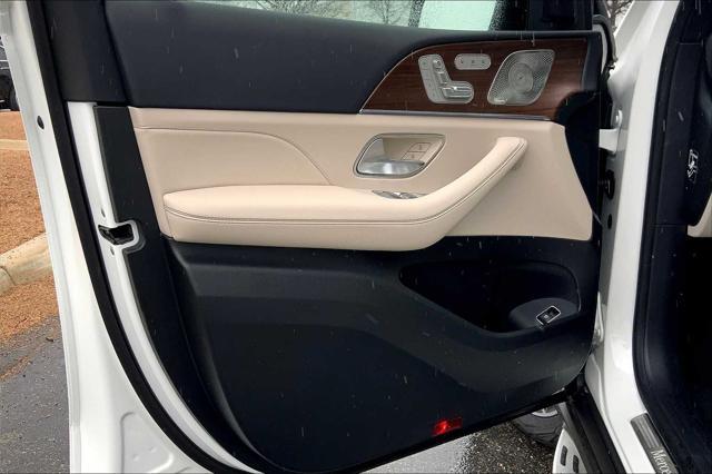 new 2025 Mercedes-Benz GLS 450 car, priced at $99,135