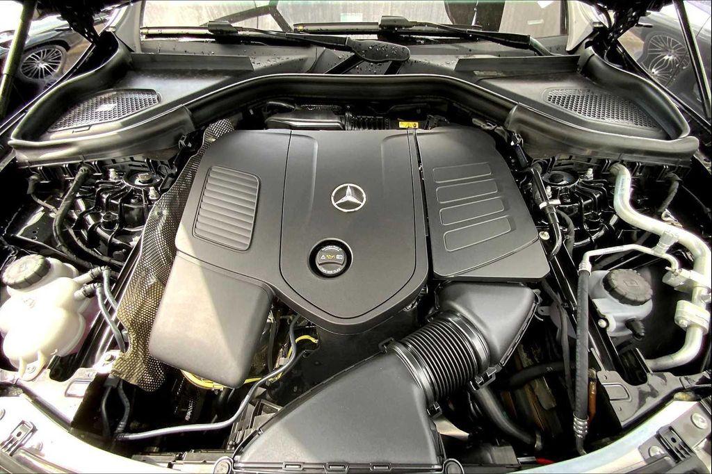 new 2025 Mercedes-Benz GLC 300 car, priced at $56,235