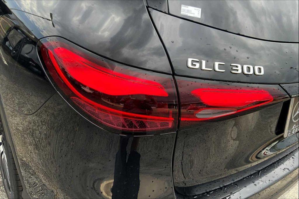 new 2025 Mercedes-Benz GLC 300 car, priced at $56,235