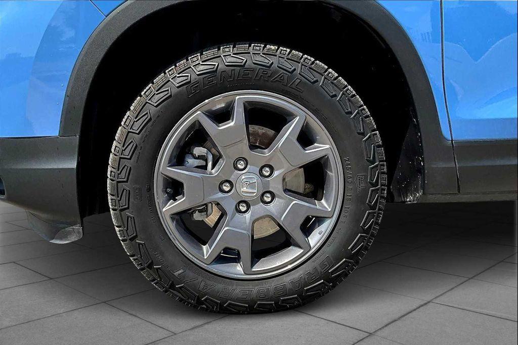 used 2024 Honda Passport car, priced at $38,852