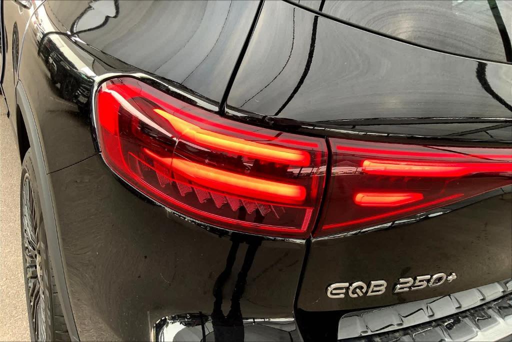 new 2024 Mercedes-Benz EQB 250 car, priced at $66,085