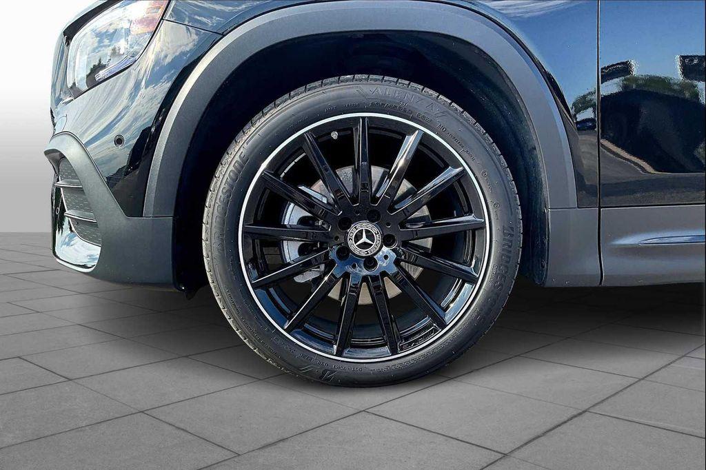 used 2022 Mercedes-Benz GLB 250 car, priced at $35,673