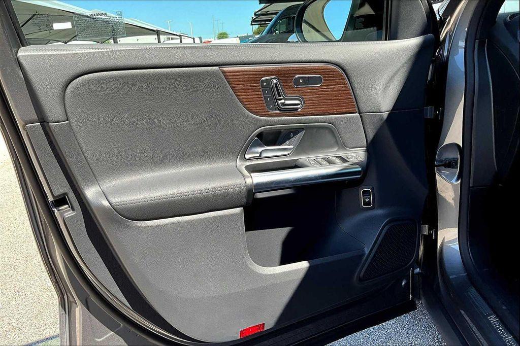 new 2026 Mercedes-Benz GLA 250 car, priced at $51,020