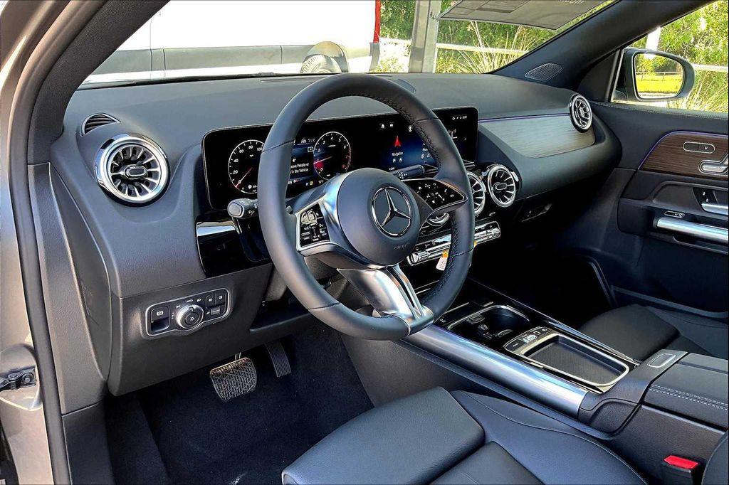 new 2026 Mercedes-Benz GLA 250 car, priced at $51,020