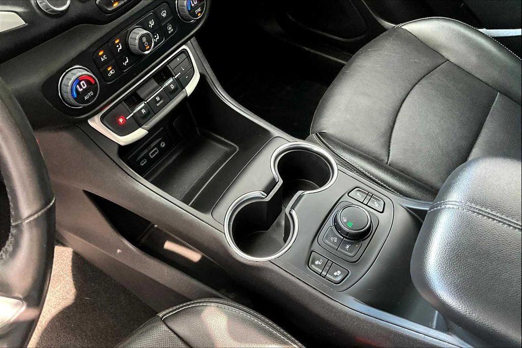 used 2022 GMC Terrain car, priced at $24,968