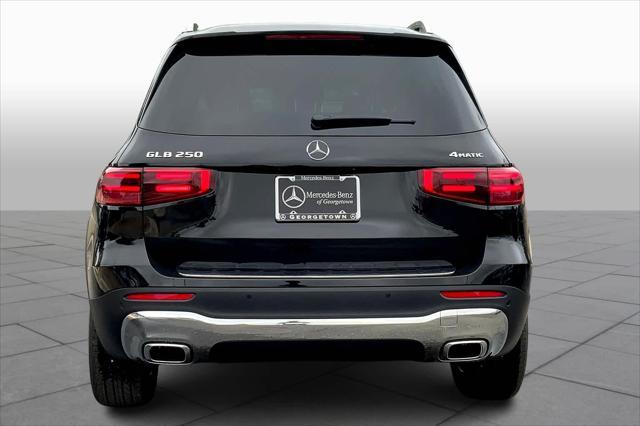 new 2024 Mercedes-Benz GLB 250 car, priced at $47,995