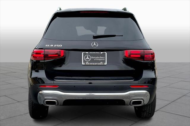 new 2024 Mercedes-Benz GLB 250 car, priced at $45,995