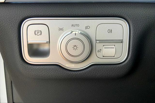 new 2025 Mercedes-Benz GLS 450 car, priced at $95,365