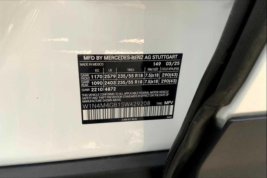 new 2025 Mercedes-Benz GLB 250 car, priced at $47,145
