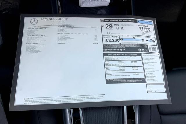 new 2025 Mercedes-Benz GLA 250 car, priced at $47,995