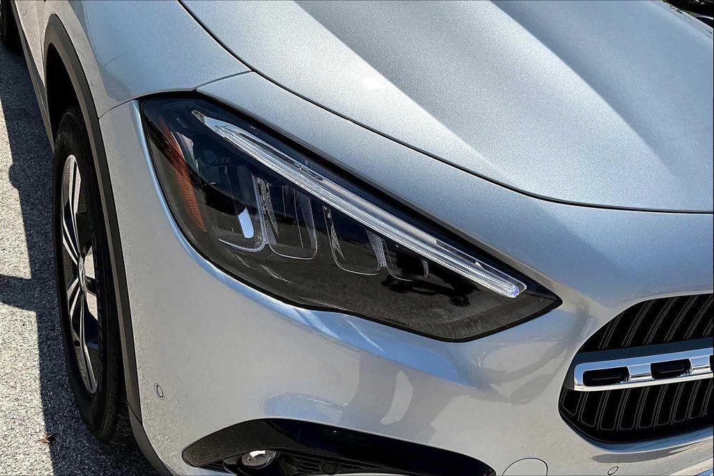 new 2026 Mercedes-Benz GLA 250 car, priced at $48,185