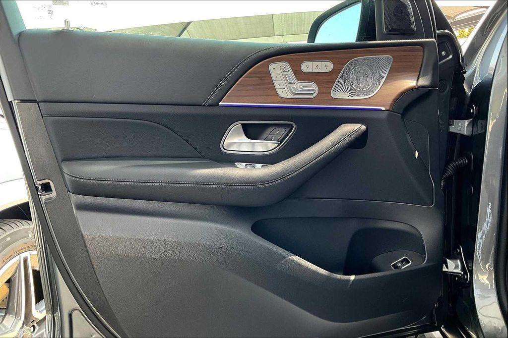 new 2026 Mercedes-Benz GLS 450 car, priced at $101,035