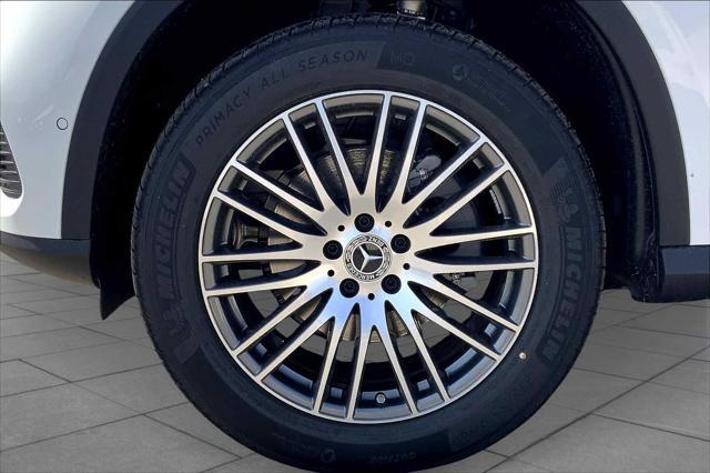 new 2025 Mercedes-Benz GLC 300 car, priced at $53,035