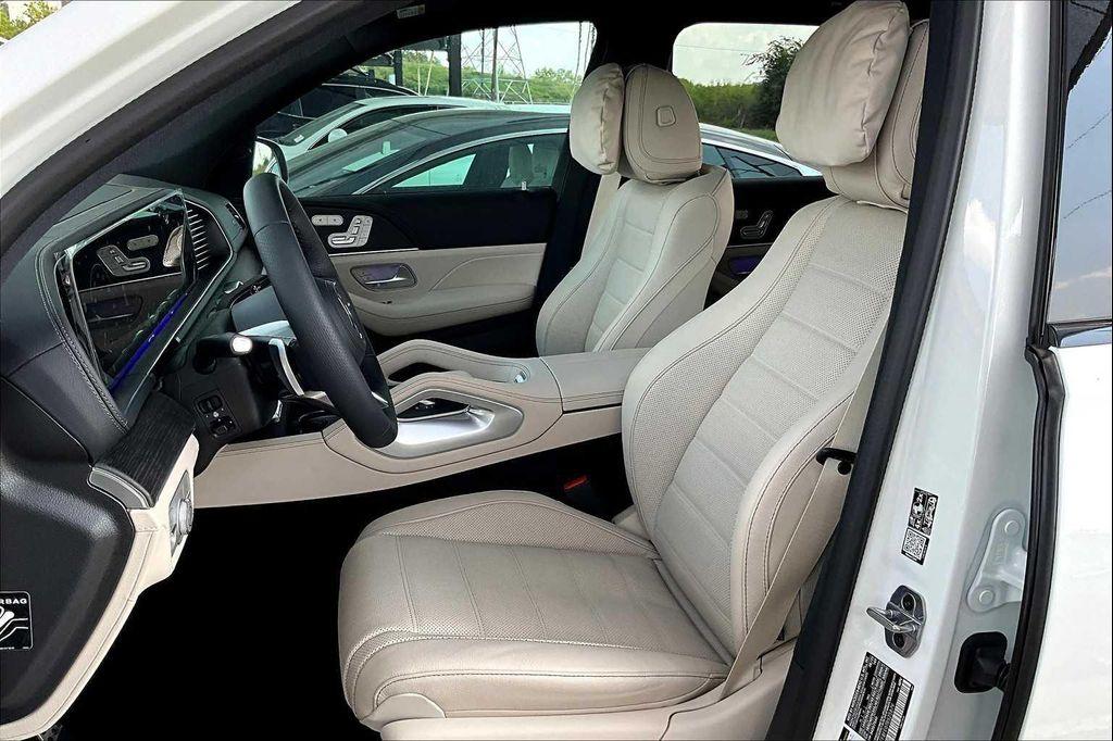 new 2026 Mercedes-Benz GLS 580 car, priced at $122,570