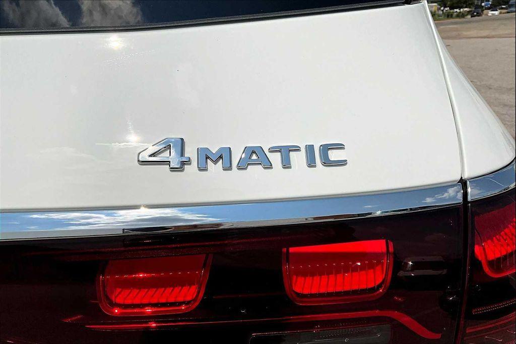 new 2026 Mercedes-Benz GLS 580 car, priced at $122,570