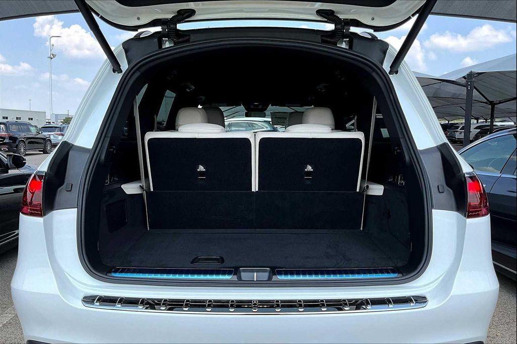 new 2026 Mercedes-Benz GLS 580 car, priced at $122,570