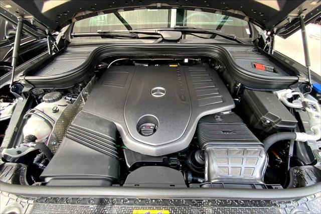 new 2025 Mercedes-Benz GLS 450 car, priced at $96,495