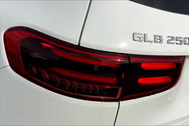 new 2025 Mercedes-Benz GLB 250 car, priced at $47,145