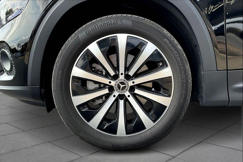 used 2023 Mercedes-Benz GLB 250 car, priced at $34,486