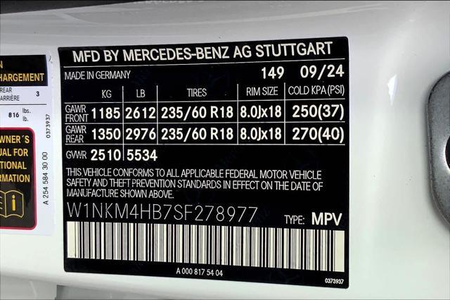 new 2025 Mercedes-Benz GLC 300 car, priced at $54,755