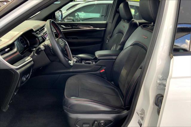 used 2022 Jeep Grand Cherokee car, priced at $34,589