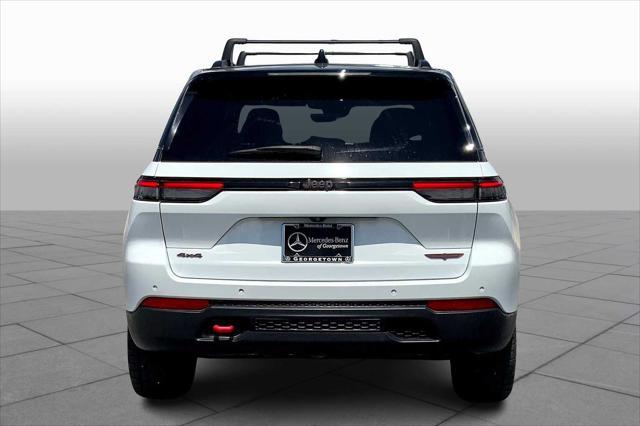 used 2022 Jeep Grand Cherokee car, priced at $34,589
