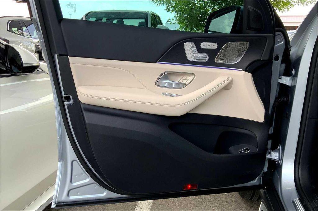 new 2025 Mercedes-Benz GLE 450 car, priced at $77,025