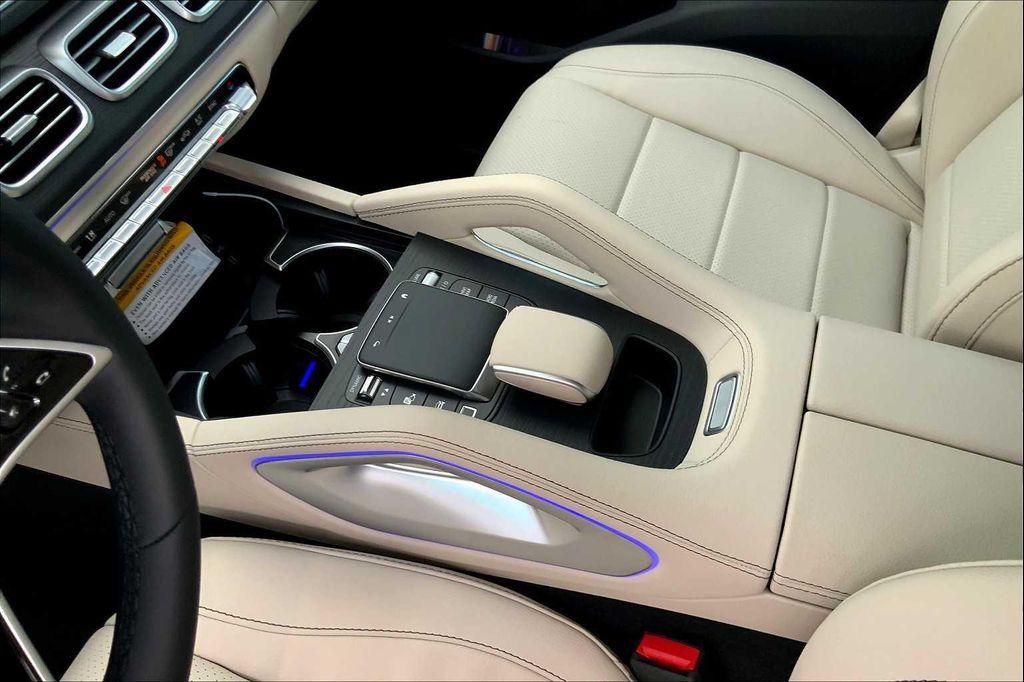 new 2025 Mercedes-Benz GLE 450 car, priced at $77,025