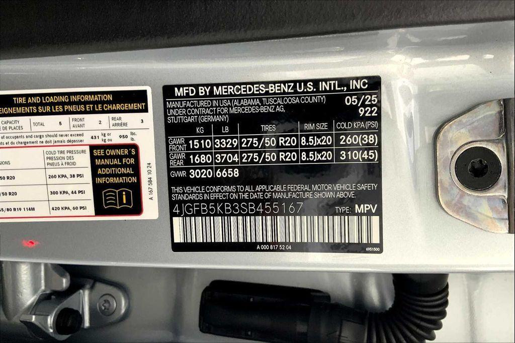new 2025 Mercedes-Benz GLE 450 car, priced at $77,025