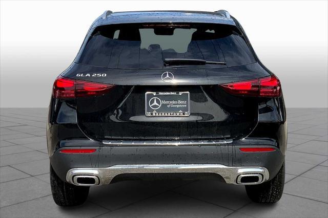 new 2025 Mercedes-Benz GLA 250 car, priced at $42,250