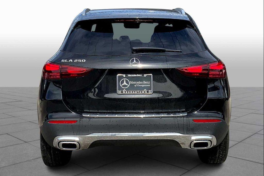new 2025 Mercedes-Benz GLA 250 car, priced at $42,250