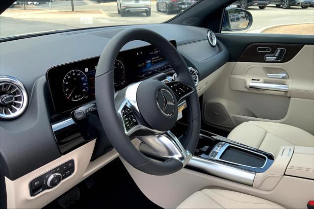 new 2025 Mercedes-Benz GLA 250 car, priced at $51,390