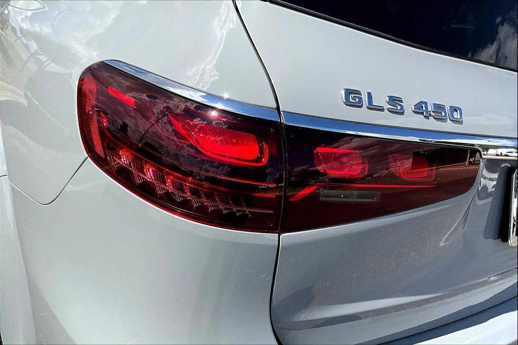 new 2026 Mercedes-Benz GLS 450 car, priced at $104,585