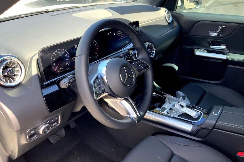 used 2025 Mercedes-Benz GLA 250 car, priced at $38,359