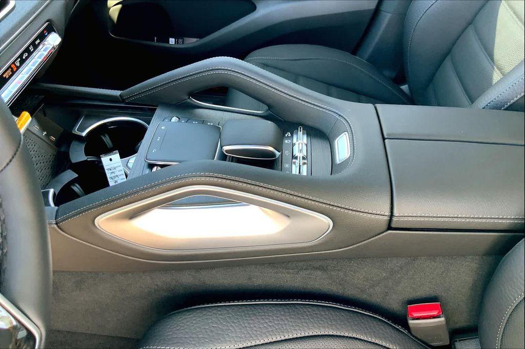 new 2025 Mercedes-Benz GLE 580 car, priced at $96,010