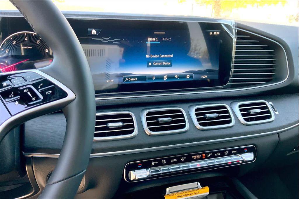 new 2025 Mercedes-Benz GLE 580 car, priced at $96,010