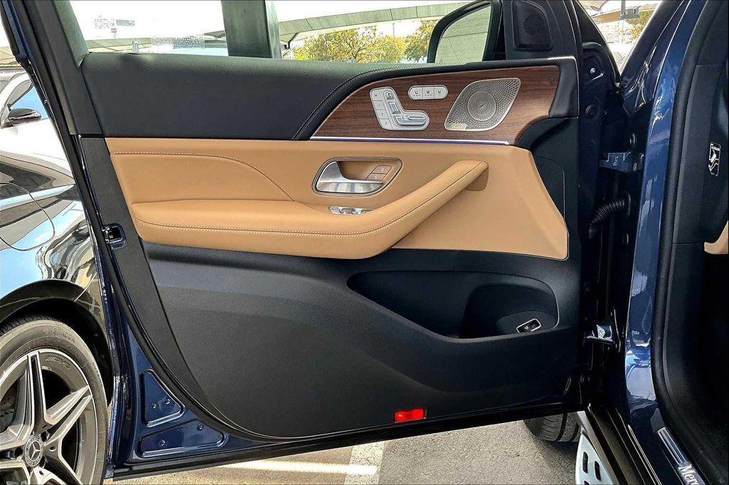new 2026 Mercedes-Benz GLS 580 car, priced at $121,985