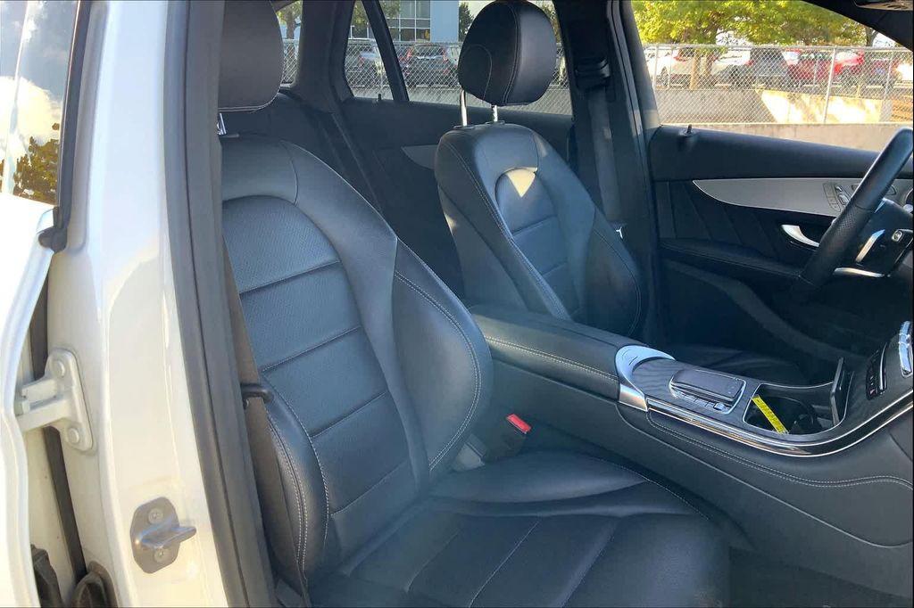 used 2020 Mercedes-Benz GLC 300 car, priced at $23,987